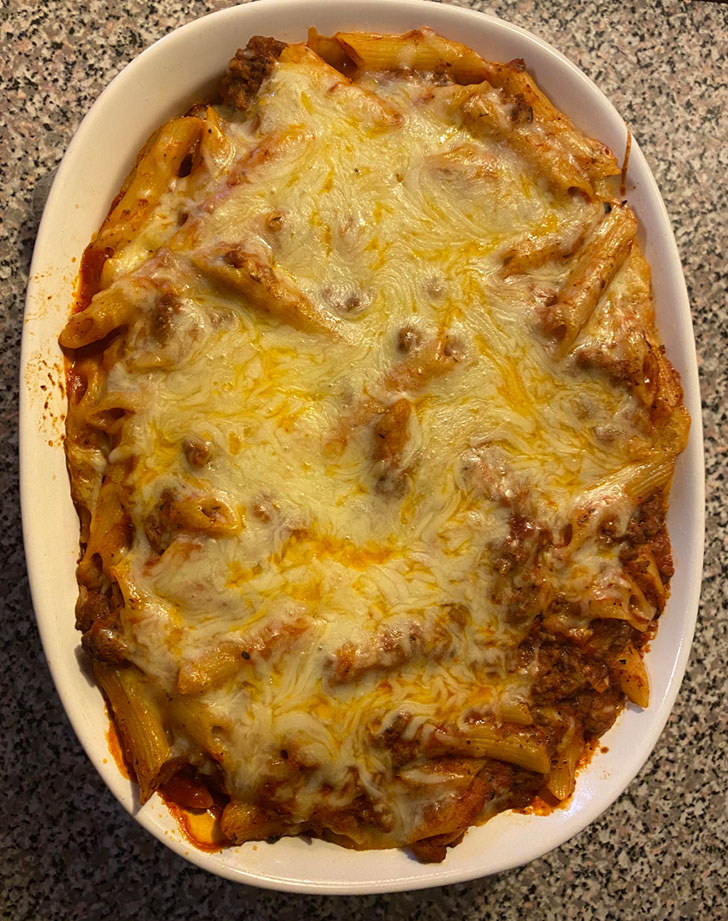 Cheesy pasta bake.